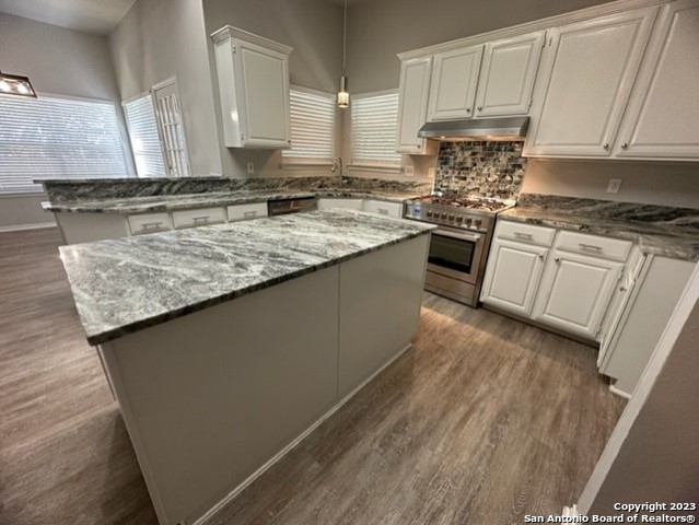 8823 Shady Valley San Antonio TX 78254