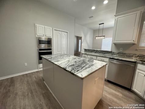 8823 Shady Valley San Antonio TX 78254