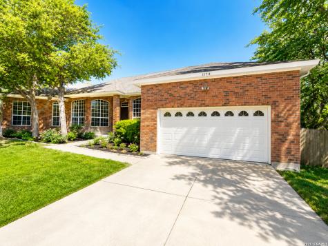 8823 Shady Valley San Antonio TX 78254