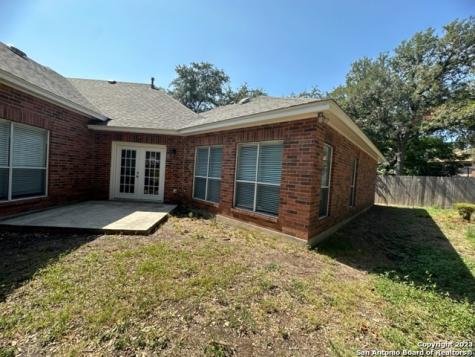 8823 Shady Valley San Antonio TX 78254