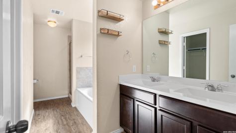 5251 Honeyflower Bulverde TX 78163