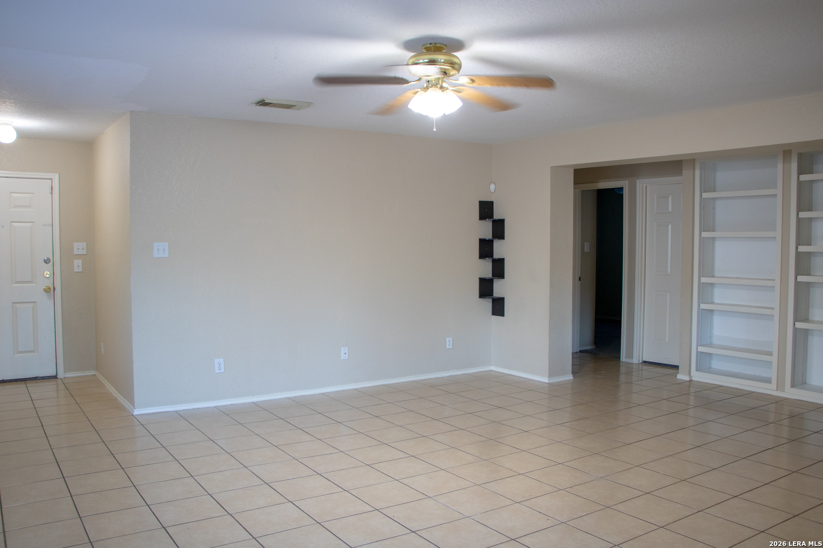 338 Tres Caminos San Antonio TX 78245