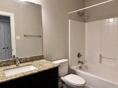 371 Creekside Curve New Braunfels TX 78130