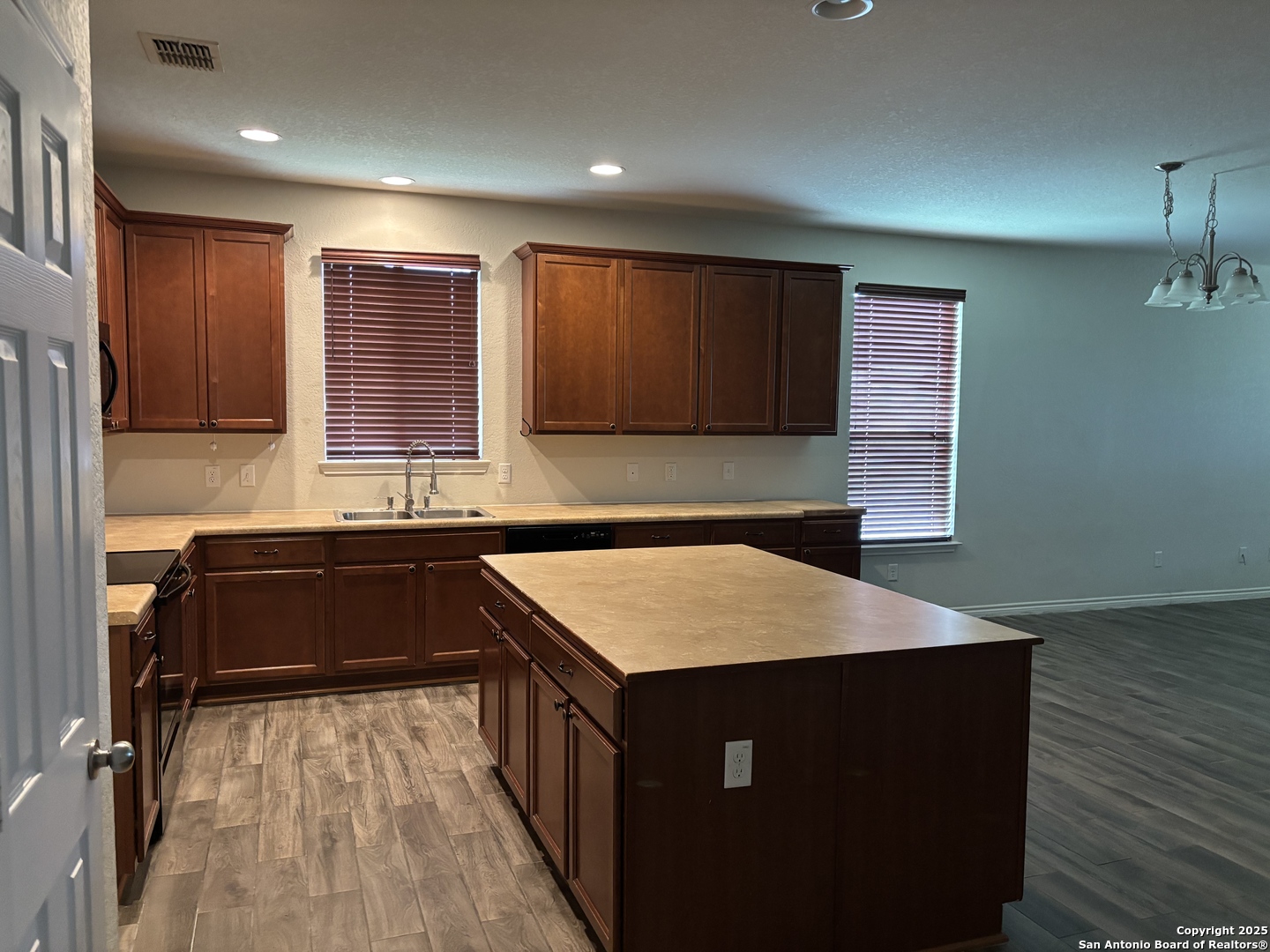 3711 Lazy Diamond Schertz TX 78154