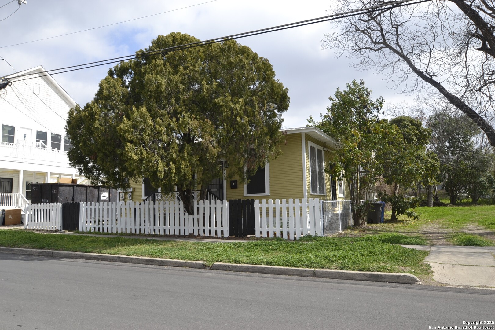 1722 N Pine San Antonio TX 78208
