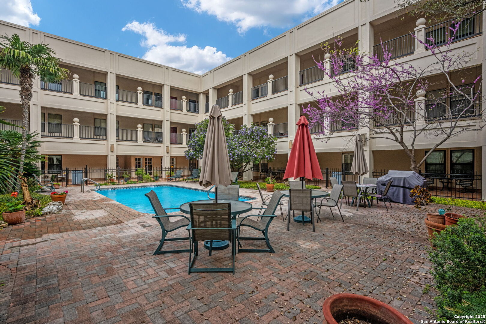 100 W El Prado Drive San Antonio TX 78212