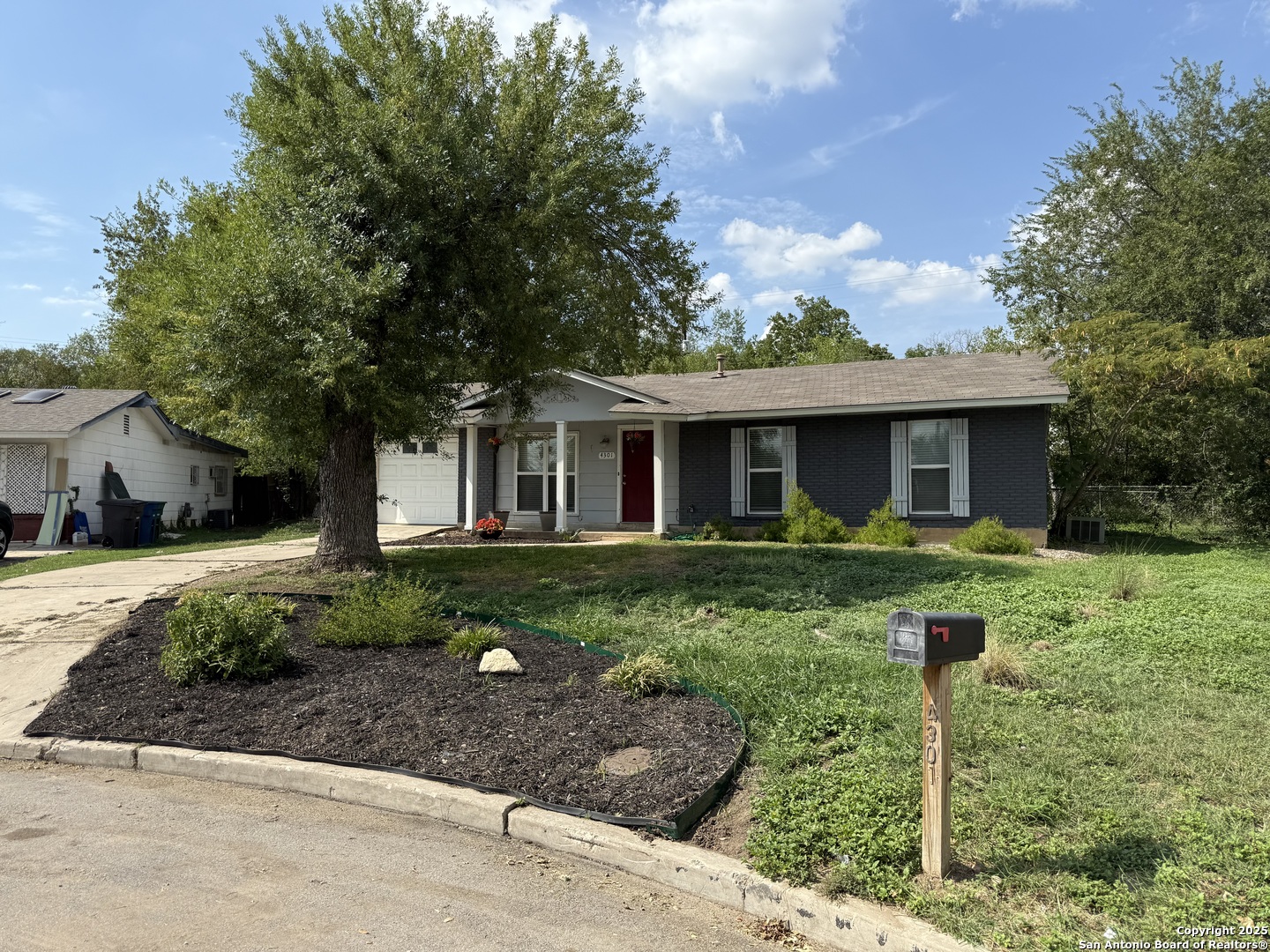 4301 Sun Vista Lane San Antonio TX 78217
