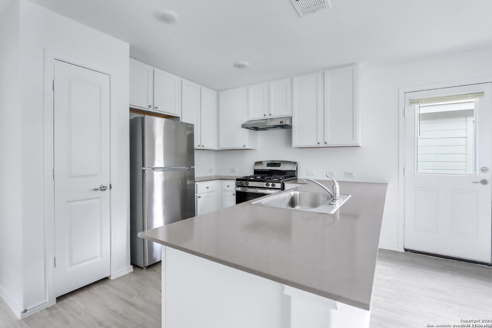 4442 Grassland Pass San Antonio TX 78222