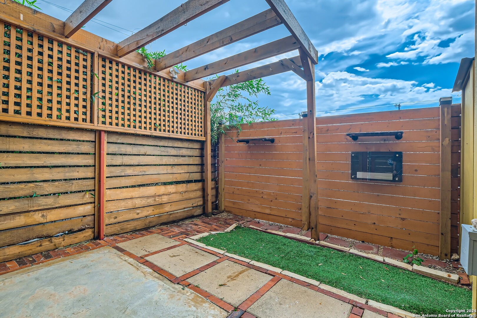126 E Myrtle Street San Antonio TX 78212