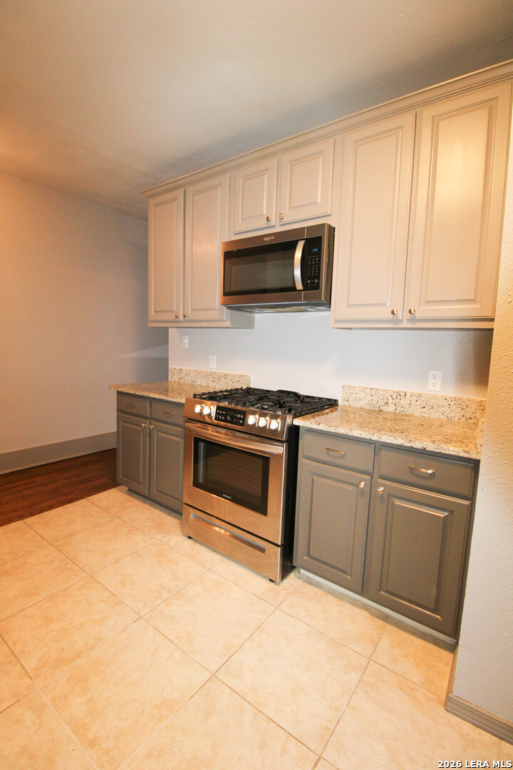436 W Rosewood San Antonio TX 78212