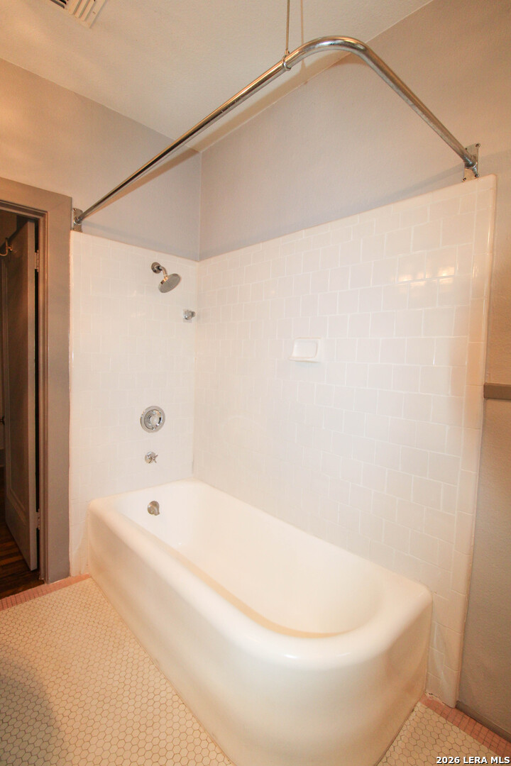436 W Rosewood San Antonio TX 78212