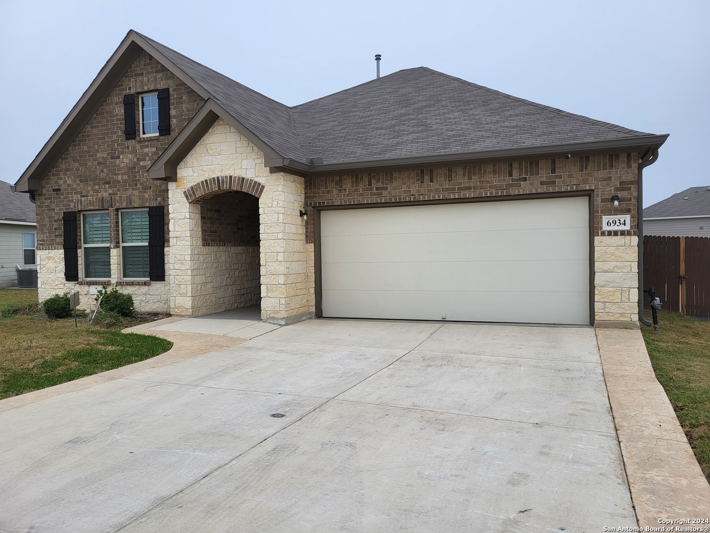6934 Shiraz Way Converse TX 78109
