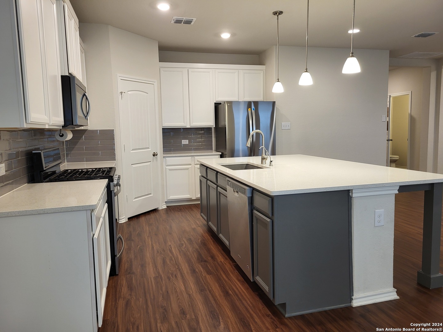 6934 Shiraz Way Converse TX 78109