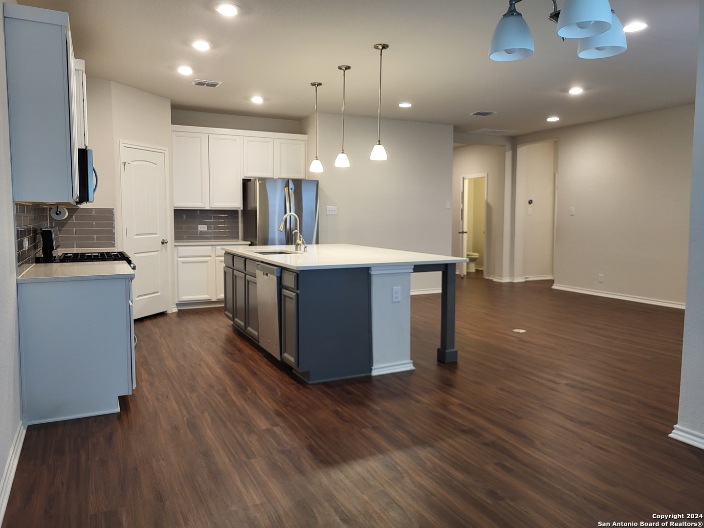 6934 Shiraz Way Converse TX 78109