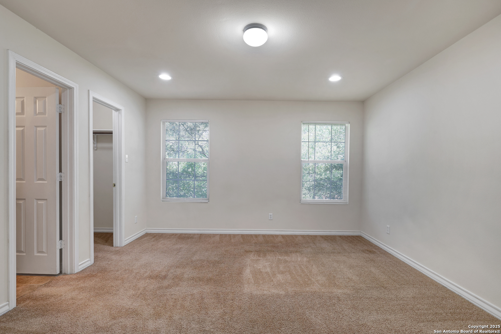 7823 Kingsbury Wood San Antonio TX 78240