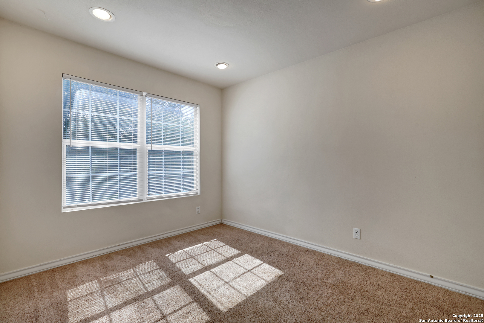 7823 Kingsbury Wood San Antonio TX 78240