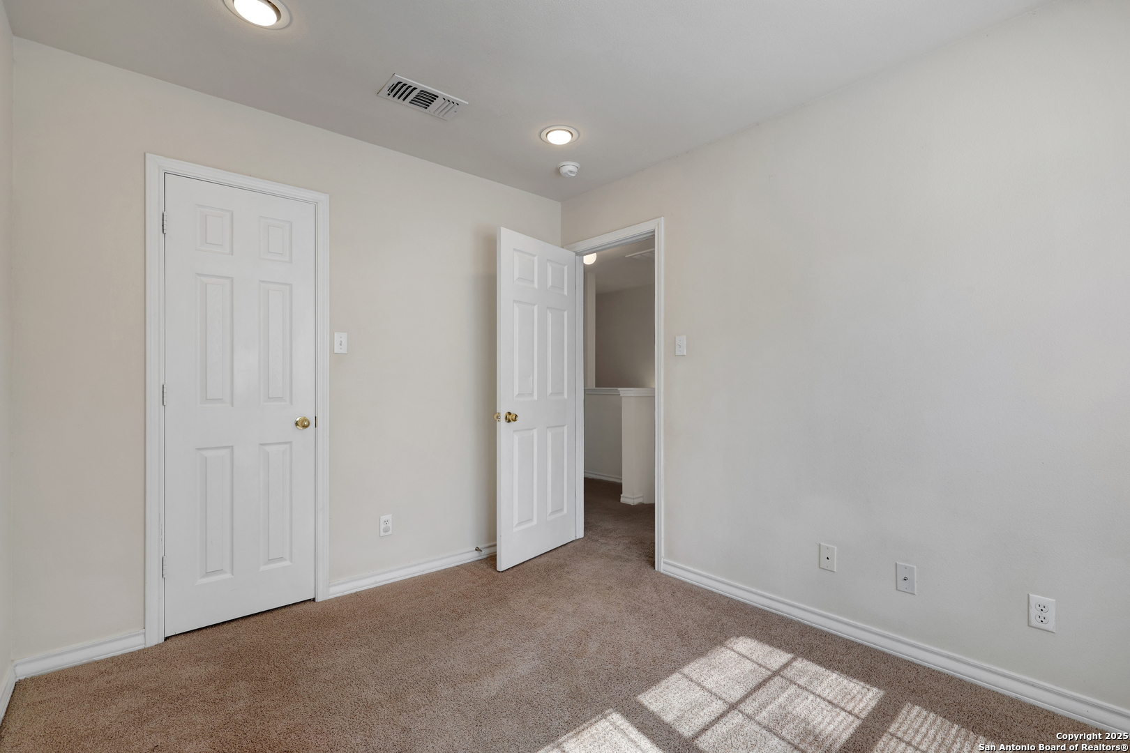7823 Kingsbury Wood San Antonio TX 78240