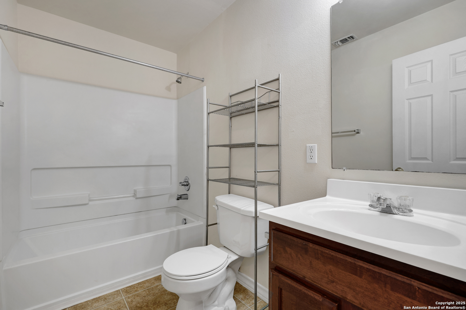 7823 Kingsbury Wood San Antonio TX 78240