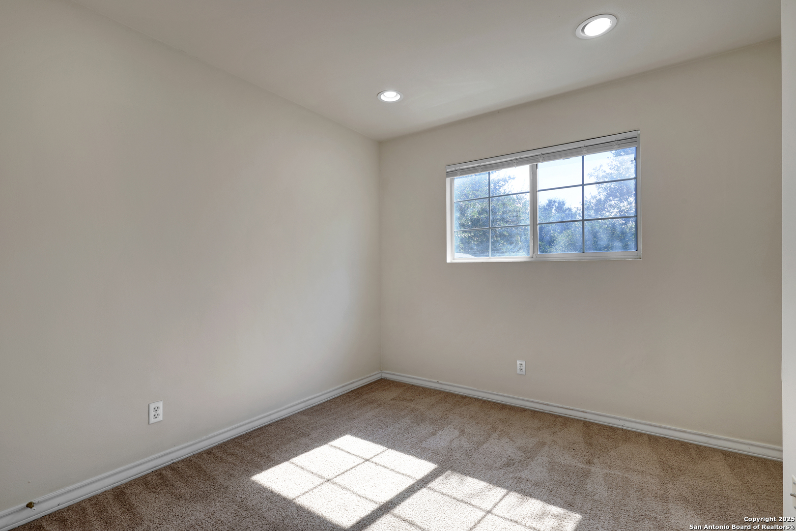 7823 Kingsbury Wood San Antonio TX 78240