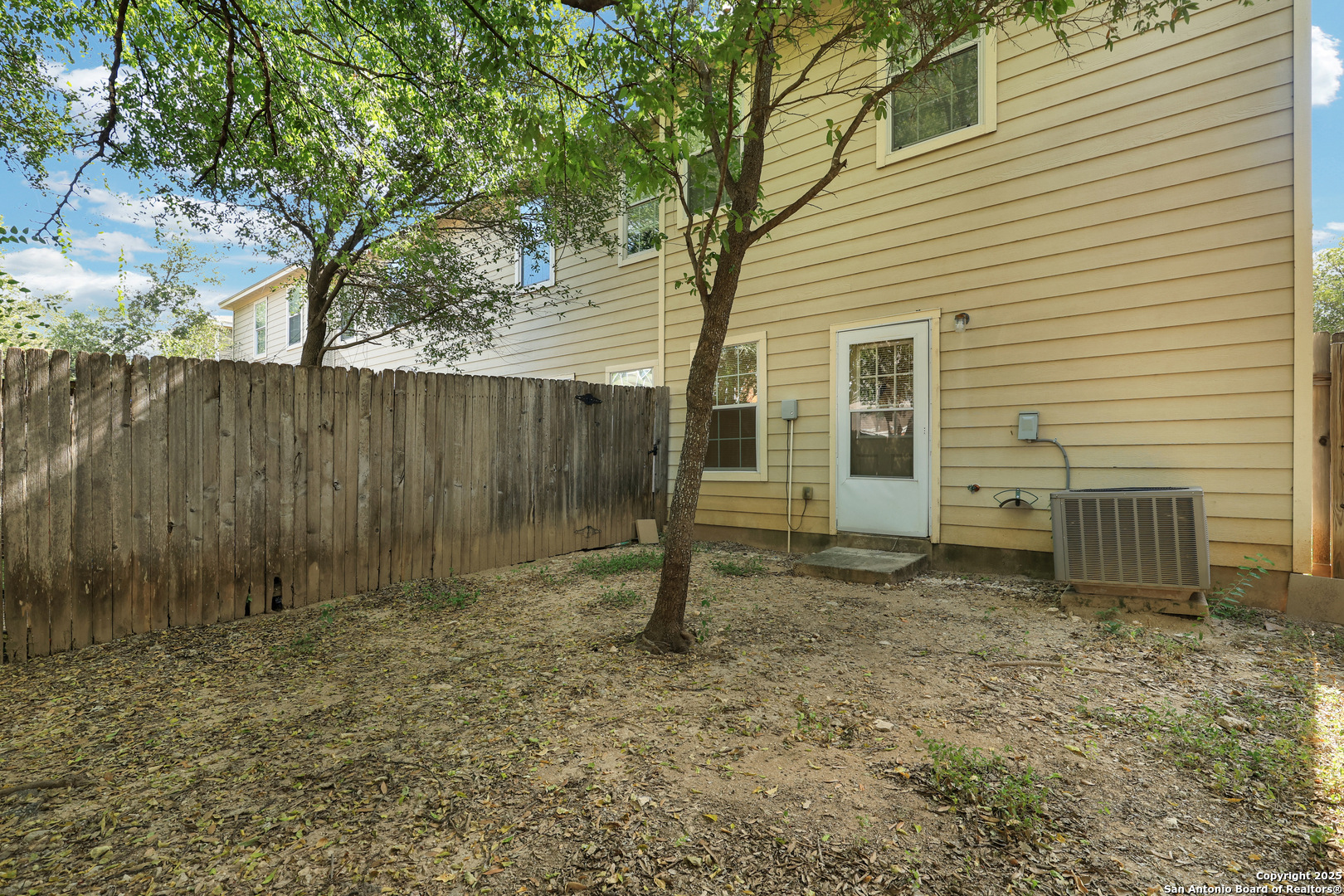 7823 Kingsbury Wood San Antonio TX 78240