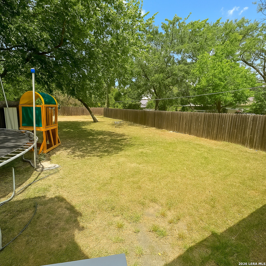 935 W Ridgewood Court San Antonio TX 78201