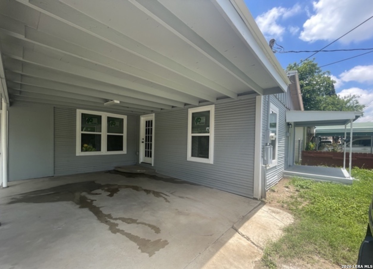 422 Florence Street Uvalde TX 78801