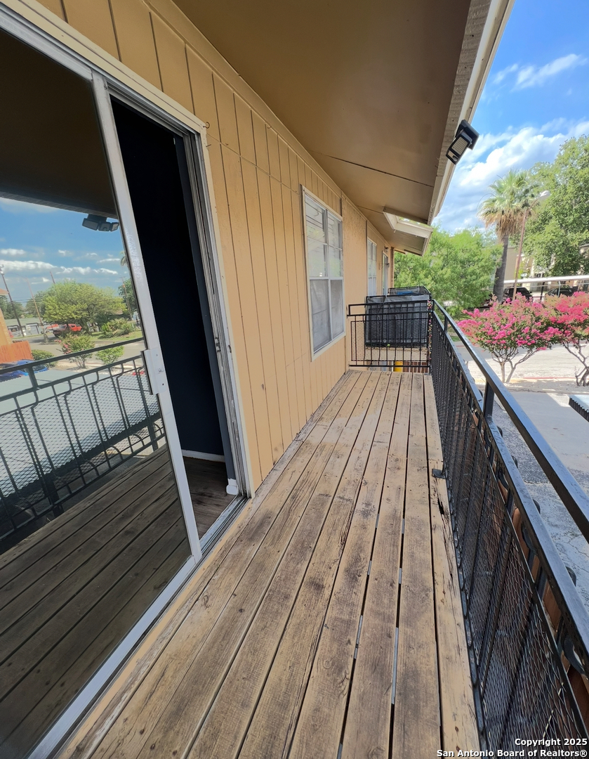 923 Vance Jackson San Antonio TX 78201