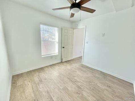 1033 Rivas Street San Antonio TX 78207