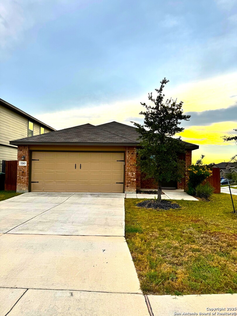 3203 Onion Creek San Antonio TX 78245