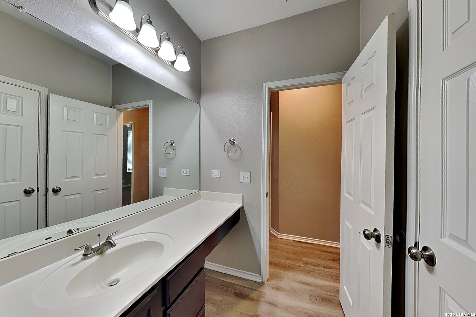 9914 Hawk Village Converse TX 78109