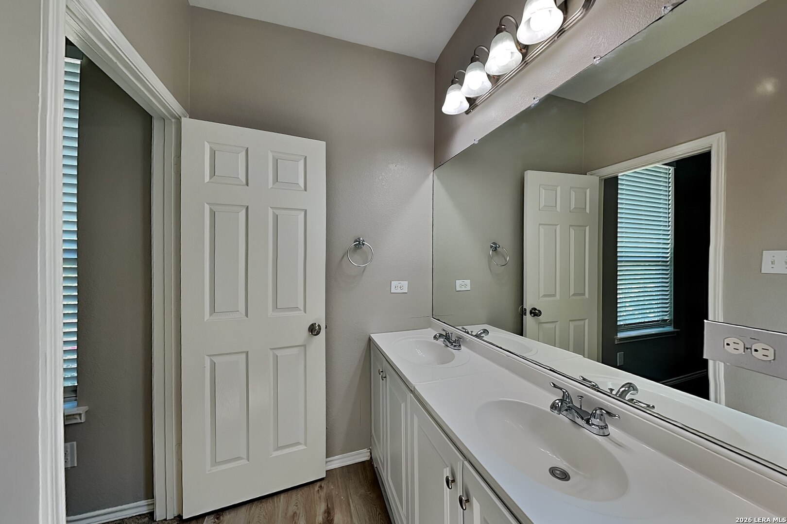 9914 Hawk Village Converse TX 78109