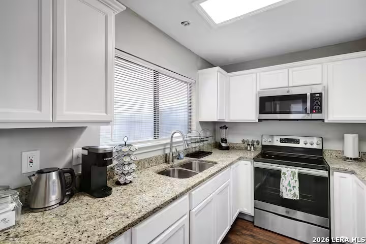10218 Barron Field San Antonio TX 78245