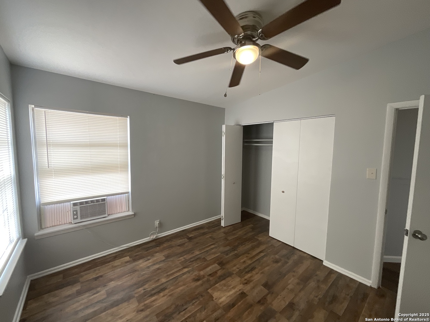 207 Pinehurst San Antonio TX 78221