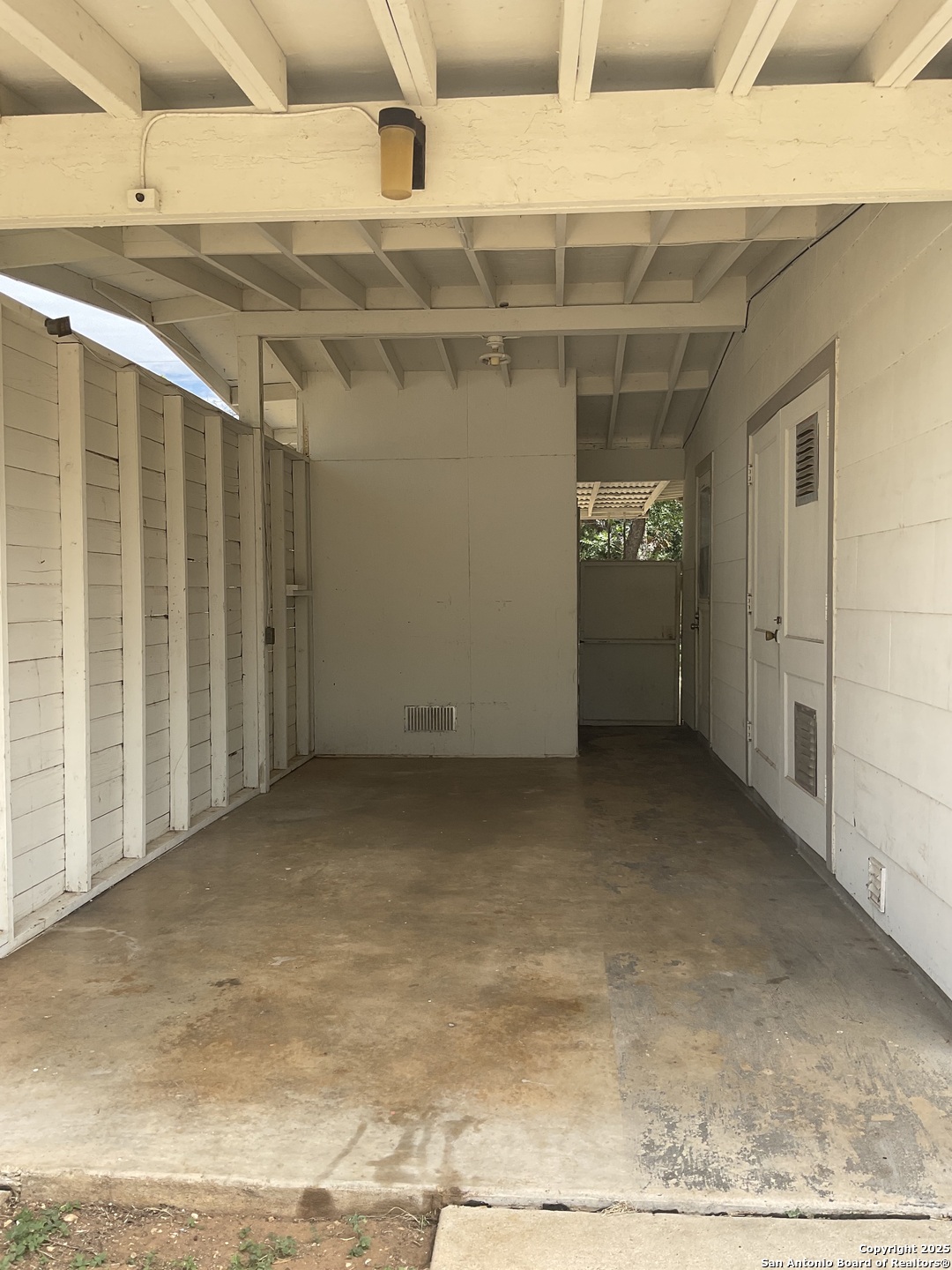 207 Pinehurst San Antonio TX 78221