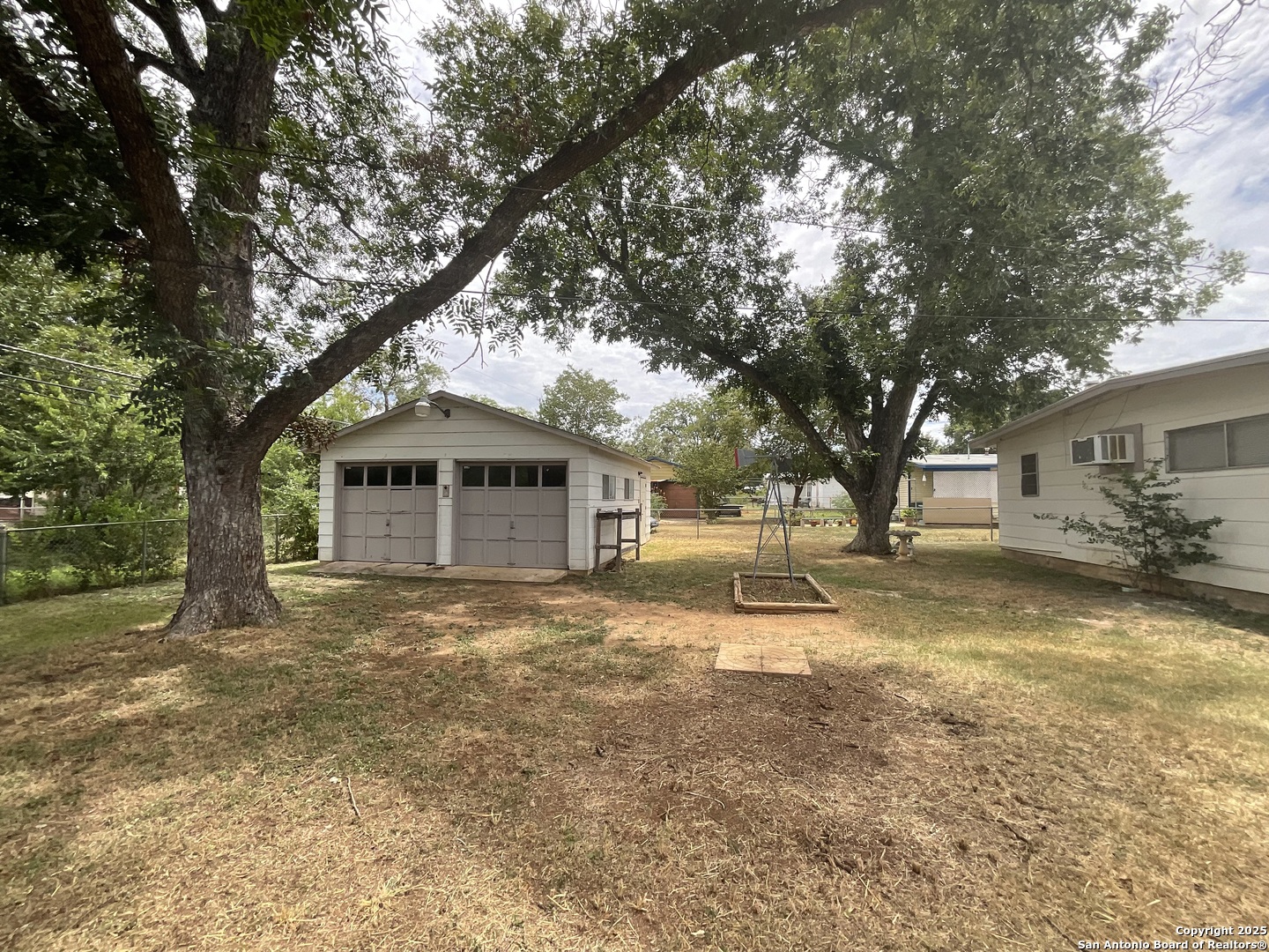 207 Pinehurst San Antonio TX 78221