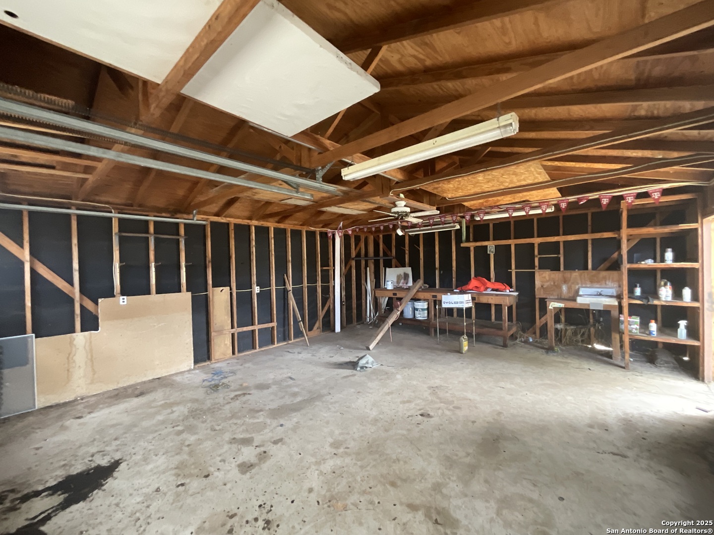 207 Pinehurst San Antonio TX 78221