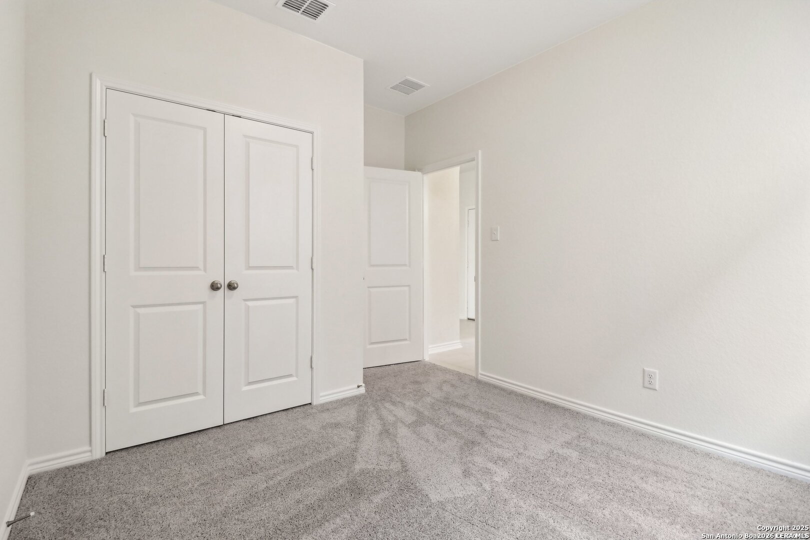 9406 Hinterlands San Antonio TX 78221