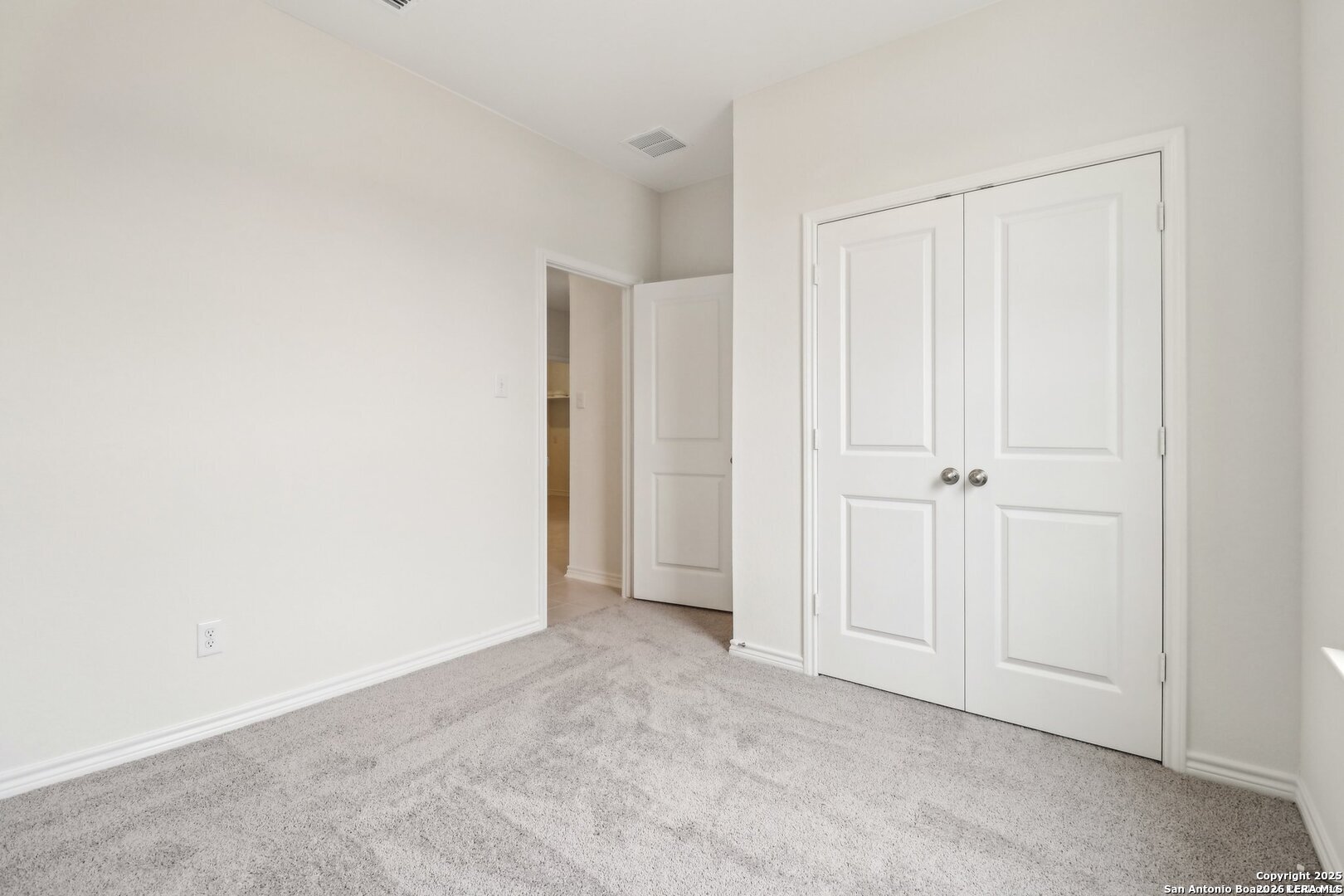 9406 Hinterlands San Antonio TX 78221
