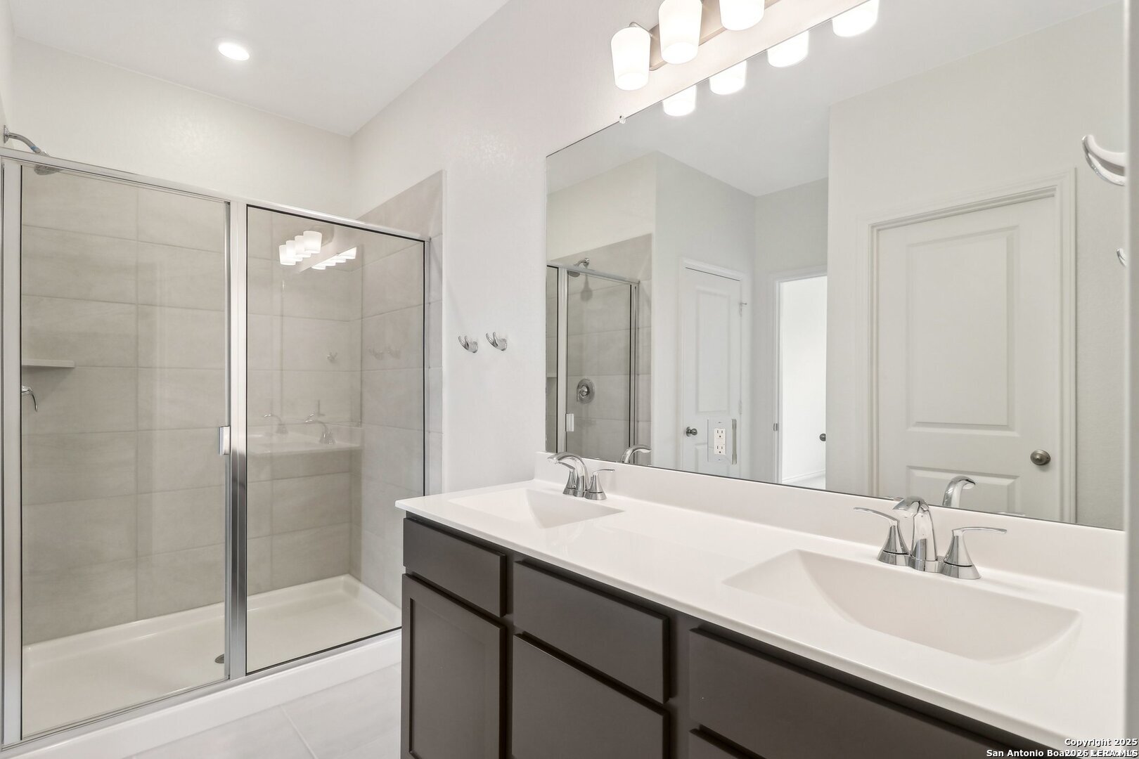 9406 Hinterlands San Antonio TX 78221