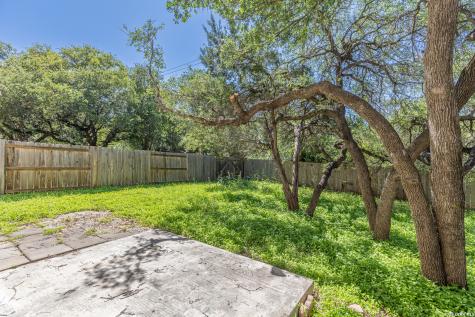 968 Persian Garden San Antonio TX 78260