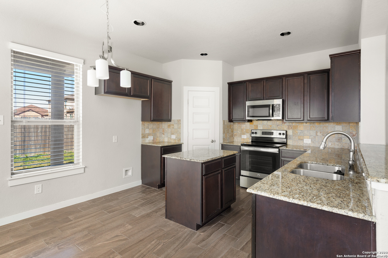 561 Creekside Forest New Braunfels TX 78130