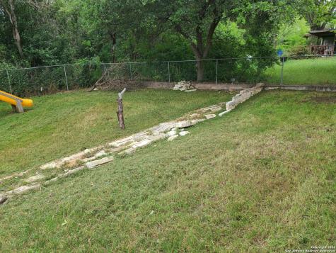 110 Oak Knoll Drive San Antonio TX 78228