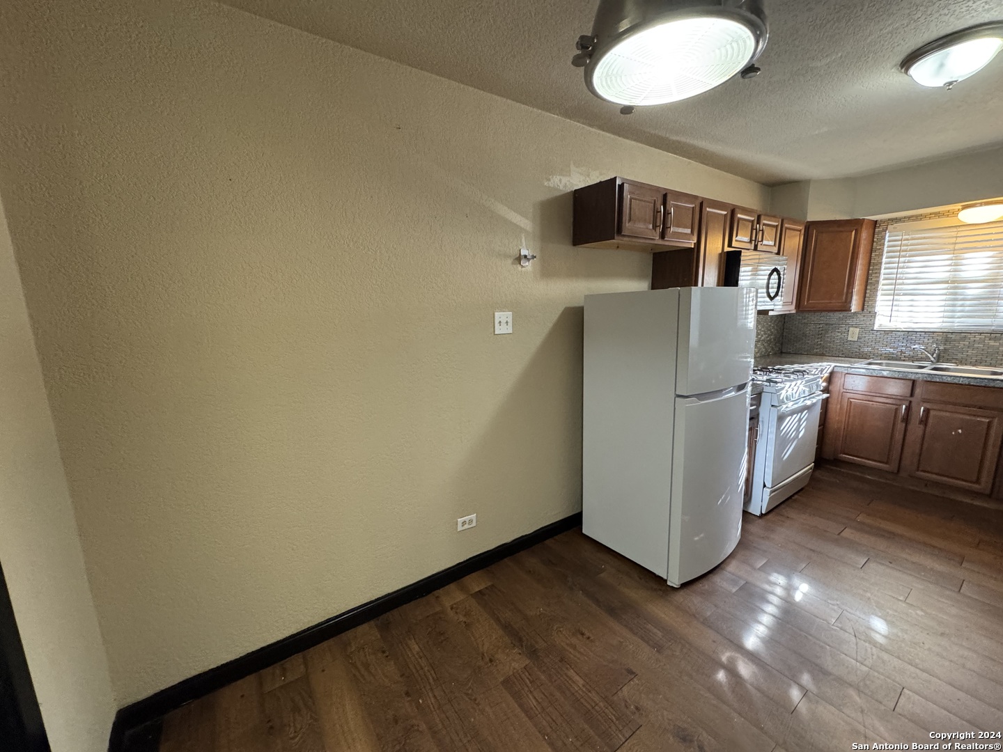 211 Natalen Avenue San Antonio TX 78209