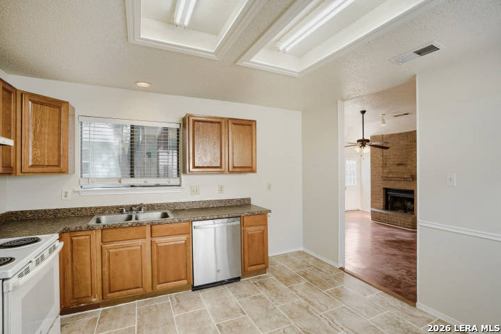 6206 Candleview San Antonio TX 78244