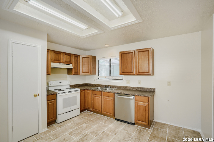 6206 Candleview San Antonio TX 78244