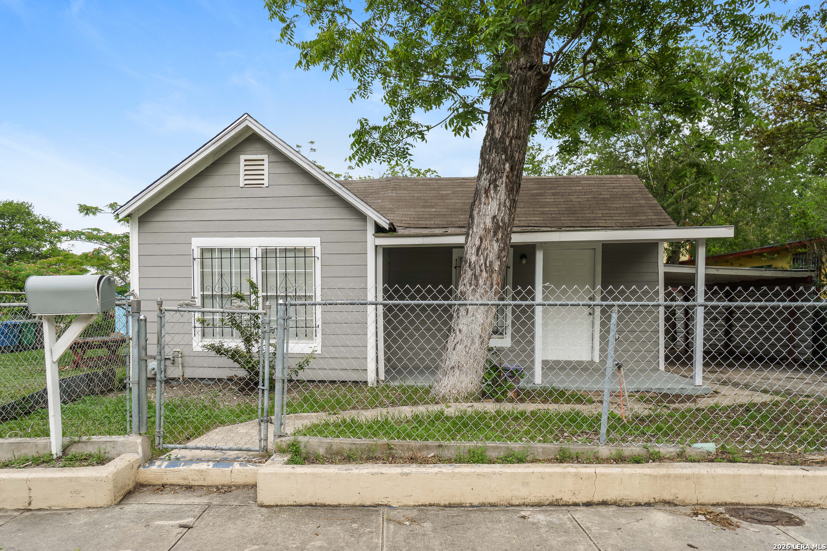614 N Sabinas San Antonio TX 78207