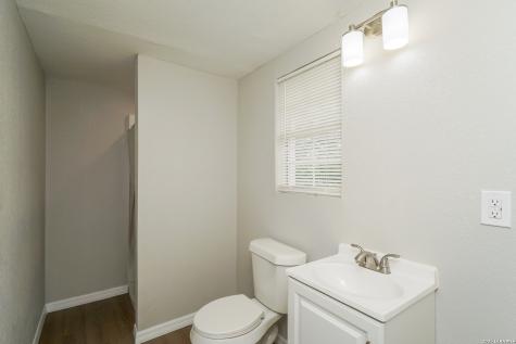 614 N Sabinas San Antonio TX 78207