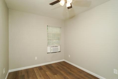 614 N Sabinas San Antonio TX 78207