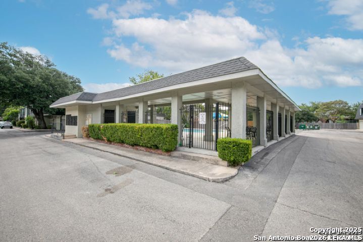 7834 Broadway San Antonio TX 78209