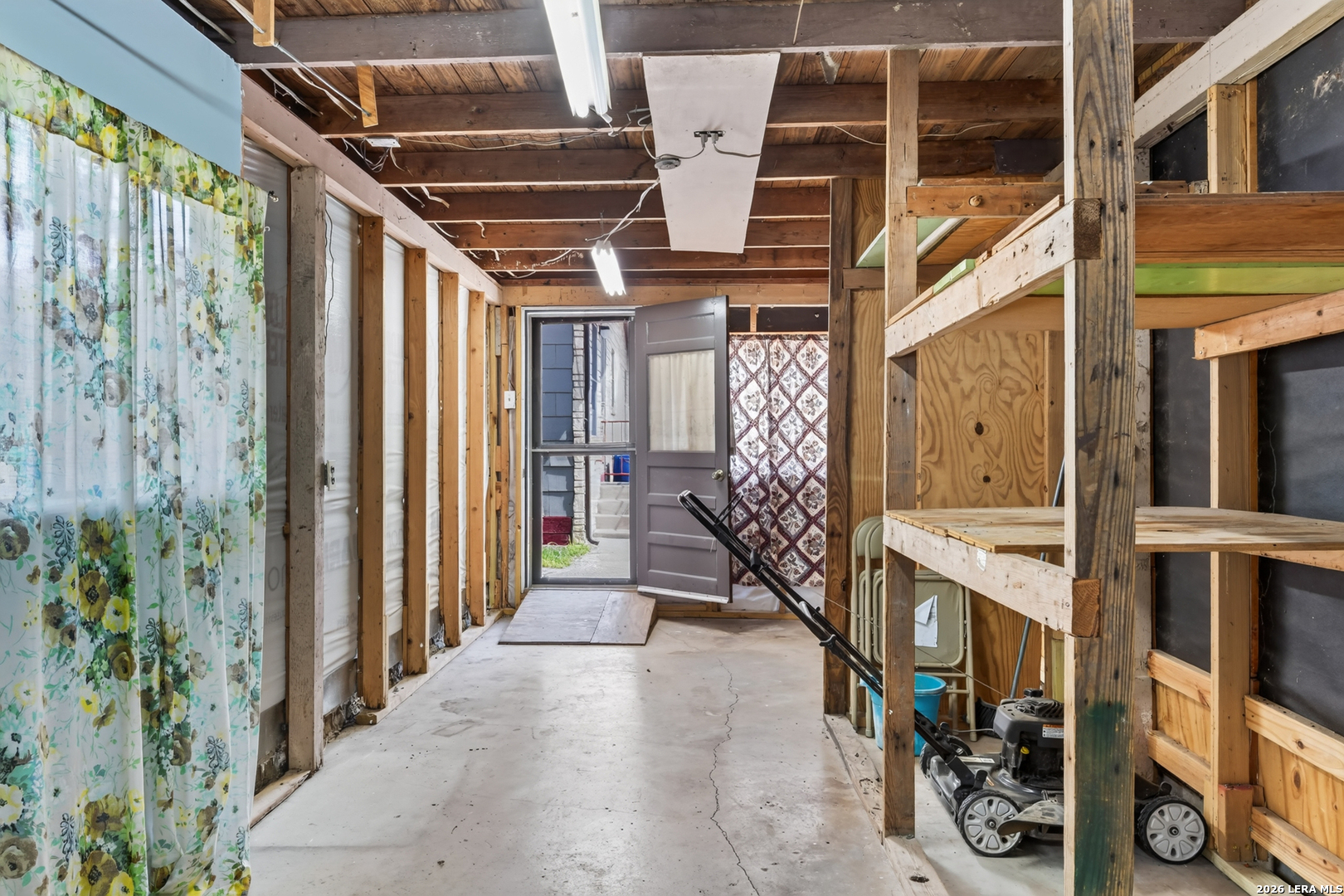 1322 W Malone San Antonio TX 78225
